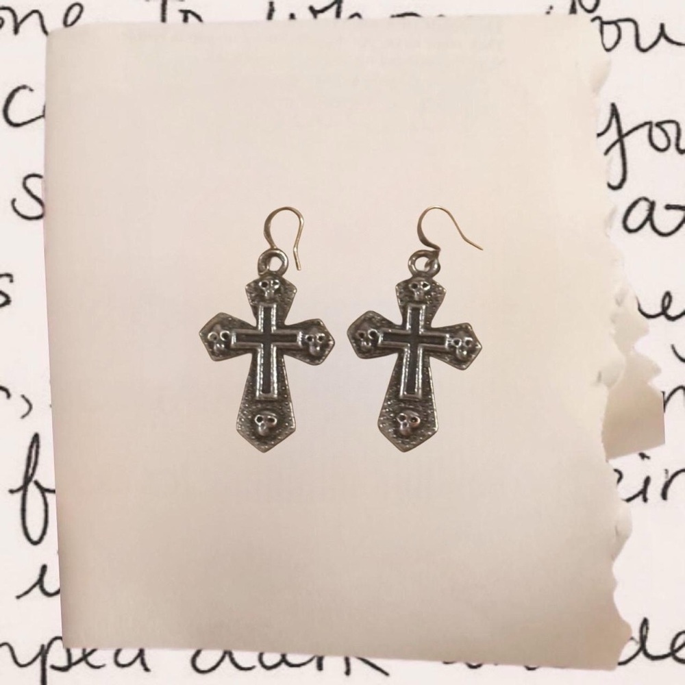 skull earrings (unbranded)